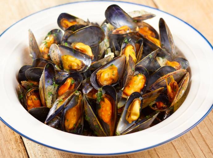 Cuando mejillones contaminados cruzaron desde Gales a los Países Bajos y provocaron un brote de hepatitis A: cómo evitar riesgos